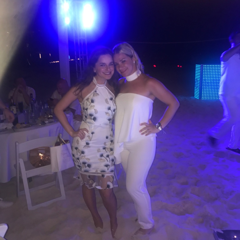 White and blue dress - Picture 8 of 8